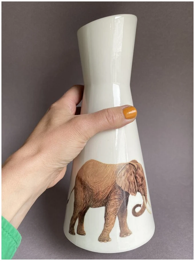 Karaffel med elefant