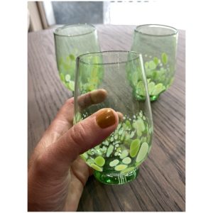 Drikkeglass med fargedryss