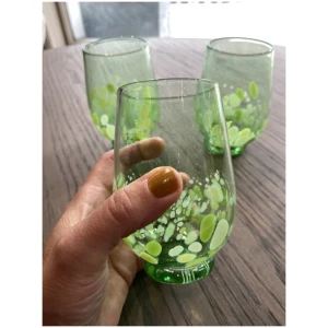 Drikkeglass med fargedryss