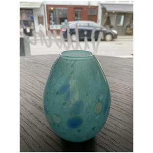Vase med fargedryss 6