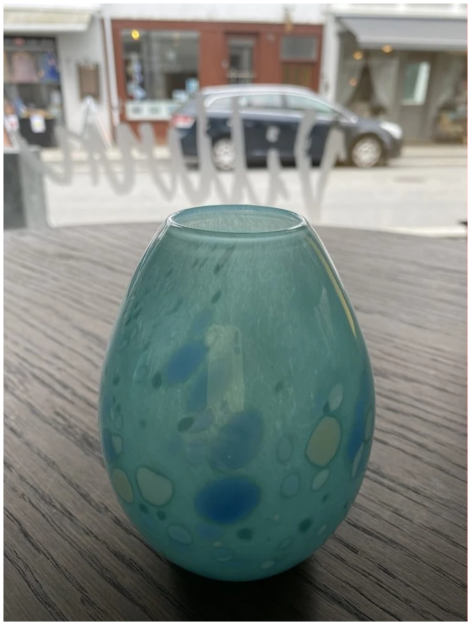 Vase med fargedryss 6
