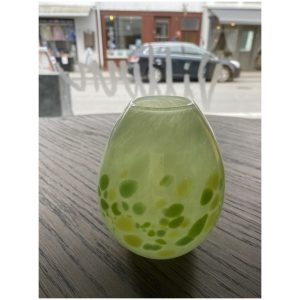 Vase med fargedryss 9