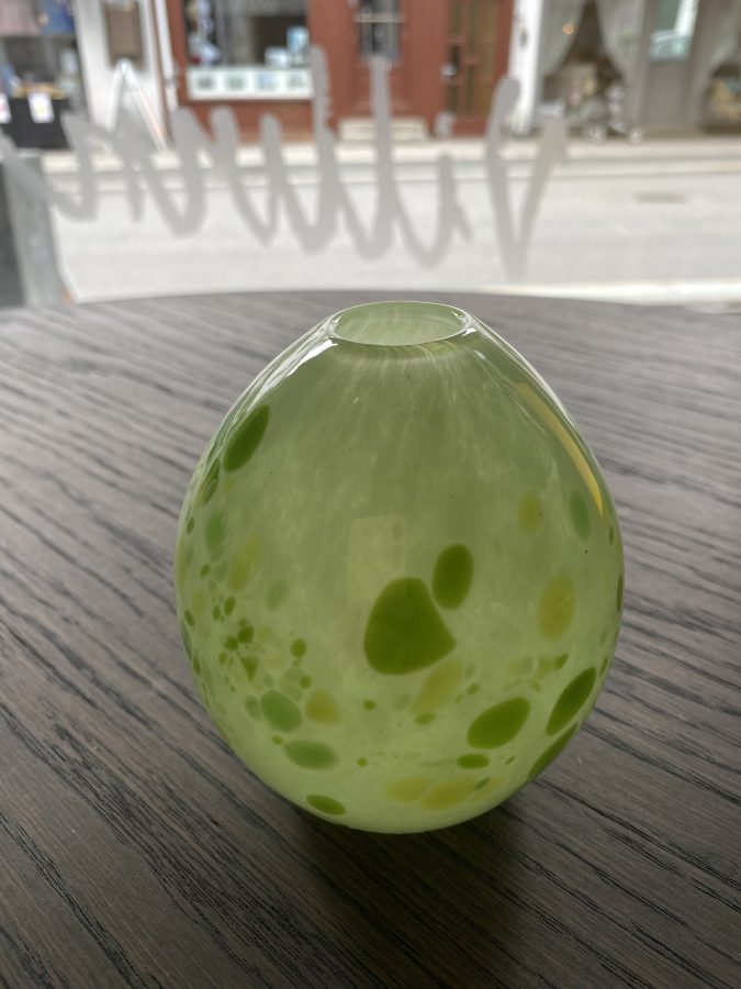 Vase med fargedryss 10
