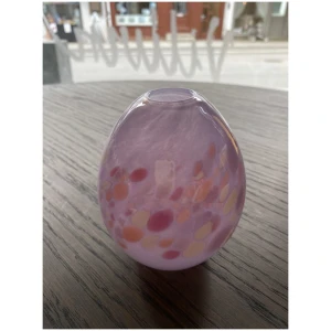 Vase med fargedryss 11