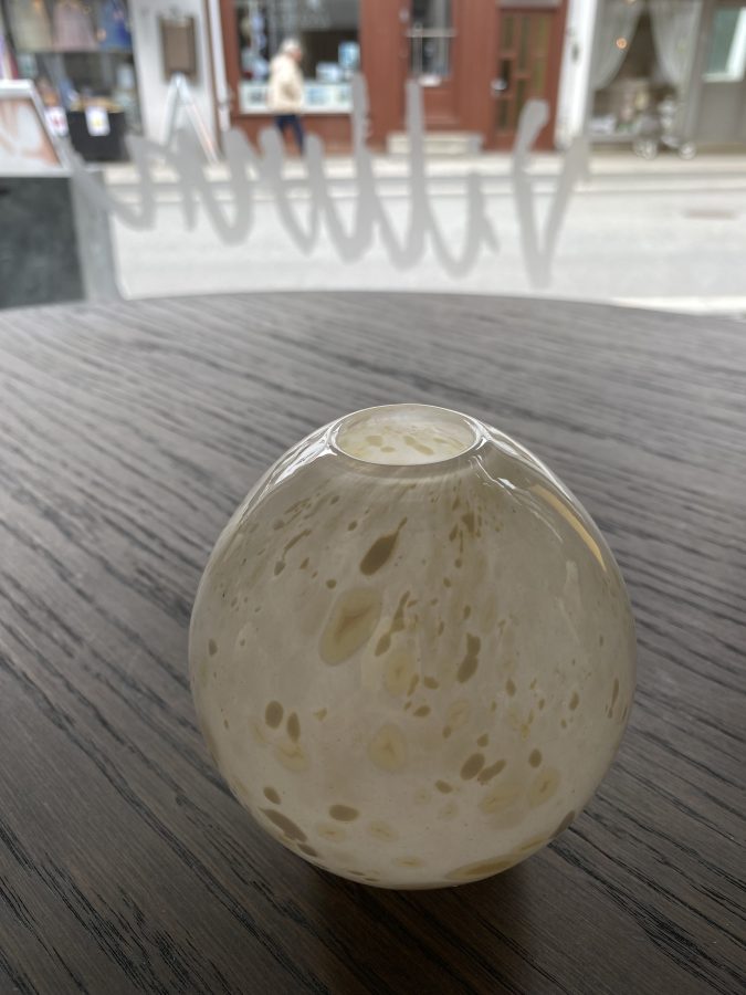 Vase med fargedryss 14