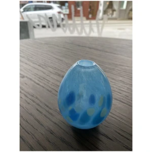Liten vase med fargedryss 3