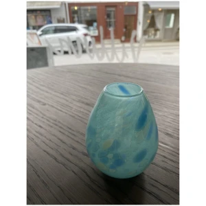 Liten vase med fargedryss 9
