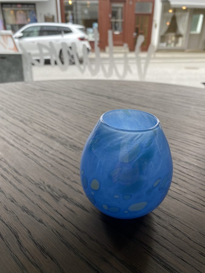 Liten vase med fargedryss 10
