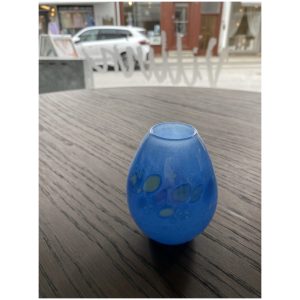Liten vase med fargedryss 11