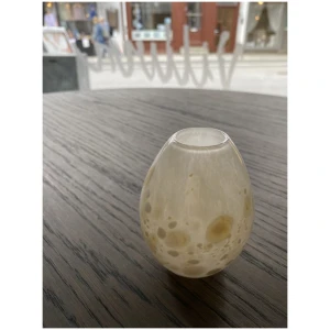 Liten vase med fargedryss 19